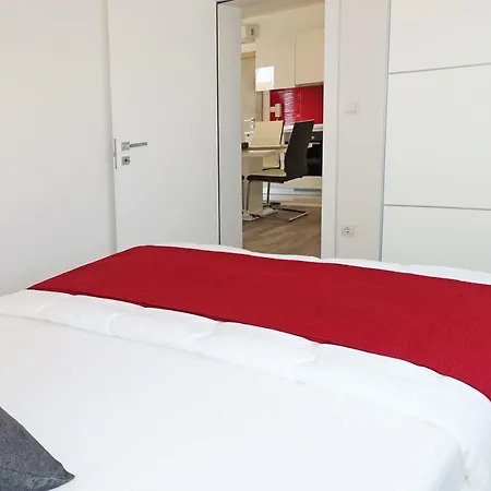 Apartment Karavona 1